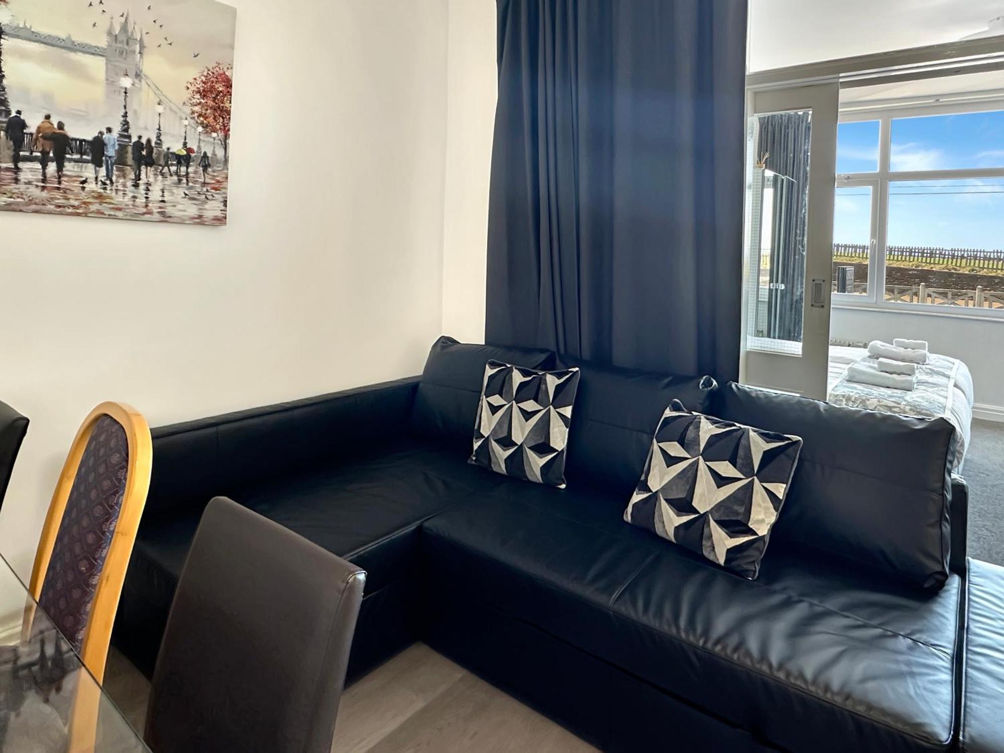 Granada Apartments Queen'S Promenade Blackpool Kültér fotó